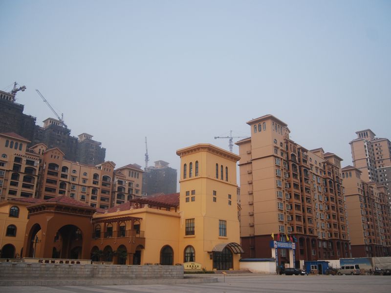 华强城一期二标段工程（2010年省文明工地、省“结构中州杯”工程）