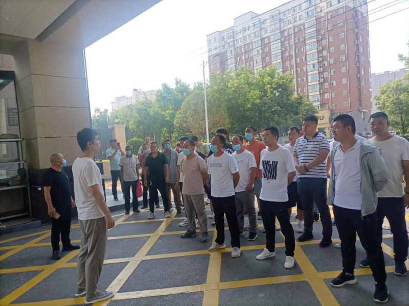 不断学习，不断超越丨集团公司组织各项目经理前往碧桂园·天玺项目观摩学习 